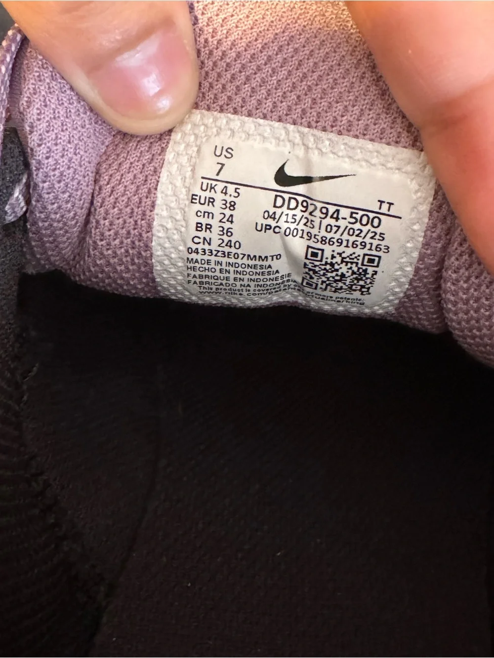 Nike Women's Lavender Low-Top Sneakers with White Swoosh